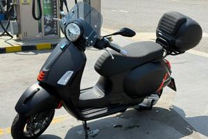 Vespa GTS Super Sport 300 Hpe