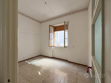 4 LOCALI A CATANIA