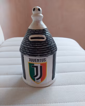 salvadanaio juventino a forma di trullo 