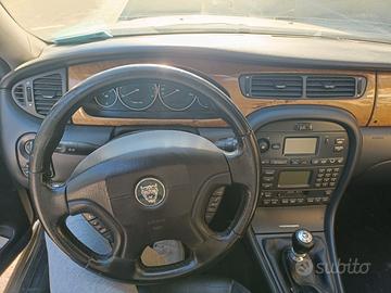 Jaguar X-Tipe d'epoca