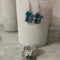 Orecchini e anello con gatto