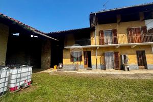 CASA SEMINDIPENDENTE A ROCCA CANAVESE