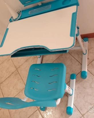scrivania bambino regolabile con luce led