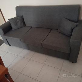 Divano 3 posti nuovo 