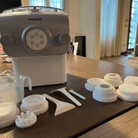 Pasta maker con 8 trafile