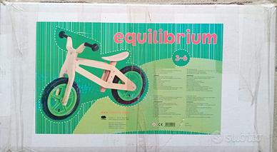 Bicicletta legno senza pedali