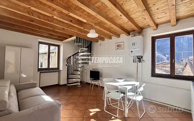 LUMINOSO TRILOCALE SU DUE LIVELLI