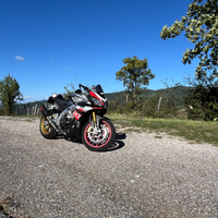 Aprilia Tuono v4 factory 1100