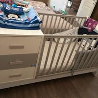 Lettino bambino con cassettiera