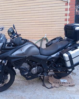 Suzuki DL V-Strom 650  71CV  52KW Con Valigie