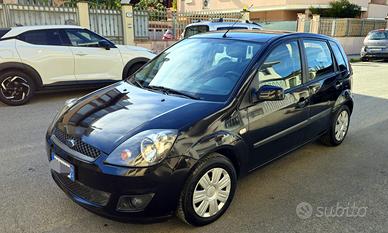 Ford fiesta 1.4 tdci diesel 5 porte
