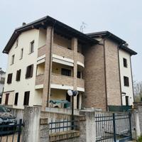 Attico bilocale con ampia terrazza e garage