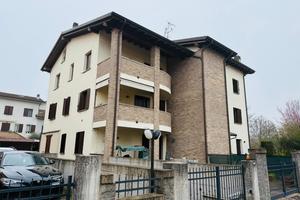 Attico bilocale con ampia terrazza e garage