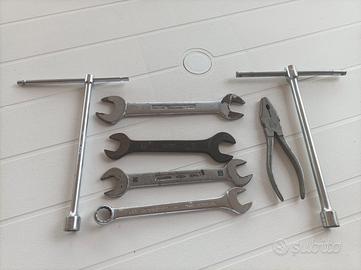 Articoli vari per svuoto garage