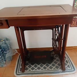Mobilia antiquariato in legno