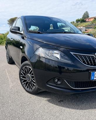 Lancia Ypsilon 1.0 FireFly 5 porte S&S Hybrid Gold