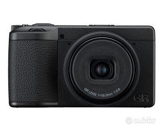 Ricoh GR IV Monochrome – Garanzia Fowa 4 Anni