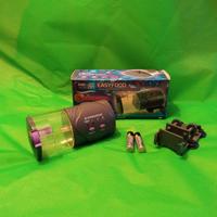 Distributore automatico di mangime per acquario