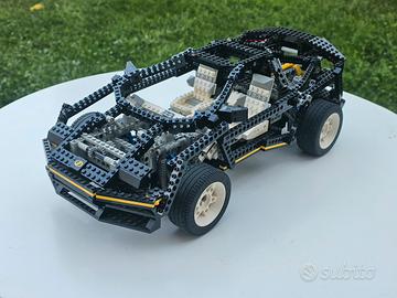 LEGO Technic 8880: Super Car
