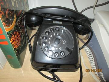 vecchio telefono