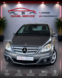 MERCEDES CLASSE B: Comfort, Spazio, Affidabilità.