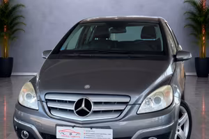 MERCEDES CLASSE B: Comfort, Spazio, Affidabilità.