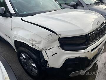 Jeep Avenger 1.2 Turbo 100 CV MHEV Summit