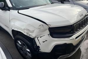 Jeep Avenger 1.2 Turbo 100 CV MHEV Summit