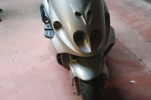 Moto scooter a pari al nuovo
