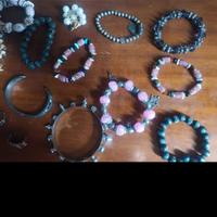 bracciali tutti a €15 bigiotteria non spediscono