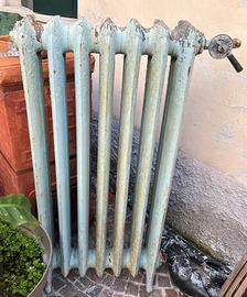 Termosifone in ghisa Liberty antiquariato