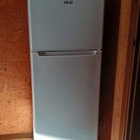 FRIGO CON FREEZER AKAI