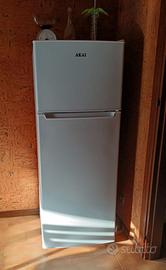 FRIGO CON FREEZER AKAI