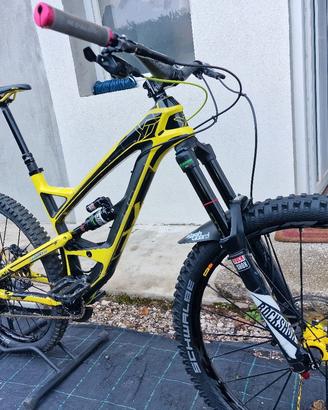 Capra YT Industries 27.5 taglia M 