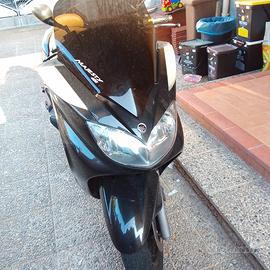 moto Yamaha Majestic 400