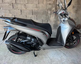 HONDA SH 350 SPORT.