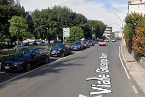 Parcheggio auto nel centro della città