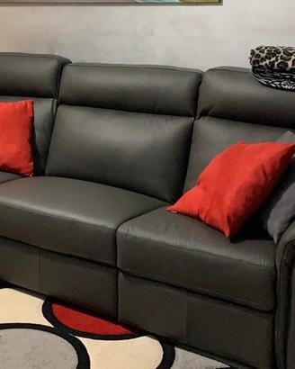 Divano in pelle con chaise lounge elettrica
