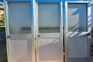 Porte in alluminio e vetro satinato