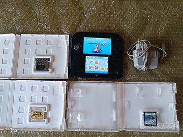 Nintendo 2DS blu e nera