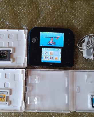 Nintendo 2DS blu e nera