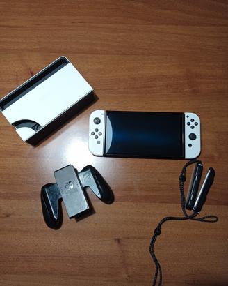 Nintendo switch modello OLED 
