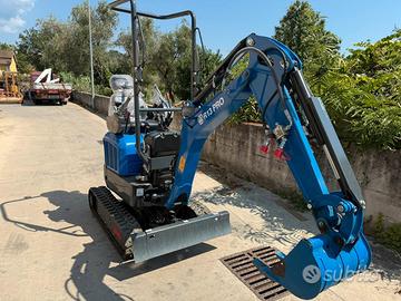 Escavatore r13q nuovo prezzo reale motore kubota