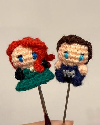 Mini amigurumi Penelope e Colin - Bridgerton