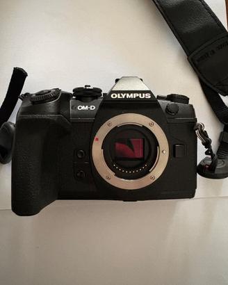 OLYMPUS OM-D E-M1 Markii