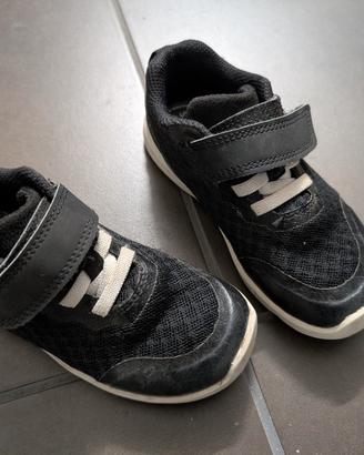 scarpe nere decathlon nr.26