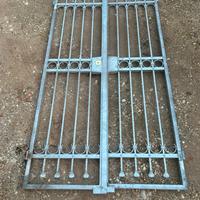 Portone in ferro battuto