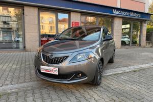 Lancia Ypsilon 1.0 Hybrid