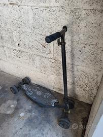 Oxelo Stunstreet a 4 ruote snodabile