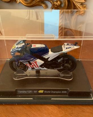 Yamaha YZR-M1 Valentino Rossi 2008 scala 1:18